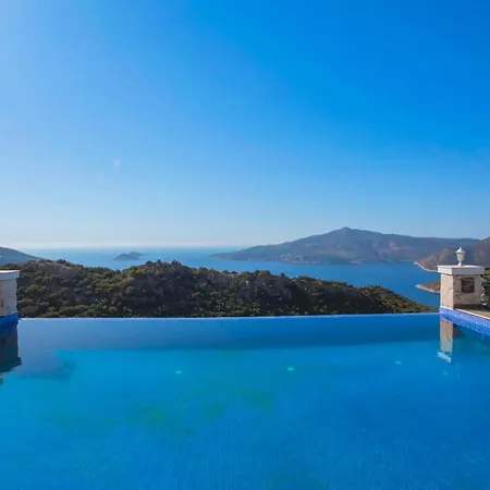 Sleeps 11 Pool Air Con Wifi