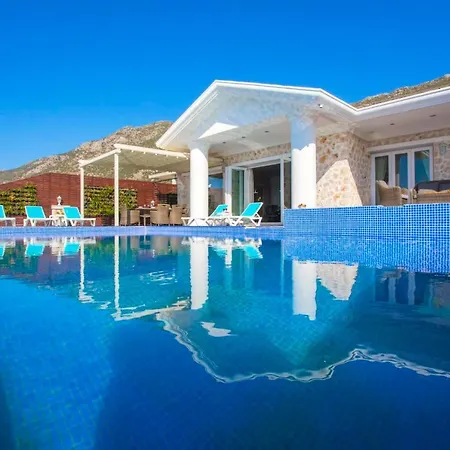 Sleeps 11 Pool Air Con Wifi Kalkan