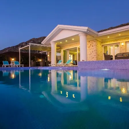 Sleeps 11 Pool Air Con Wifi Kalkan