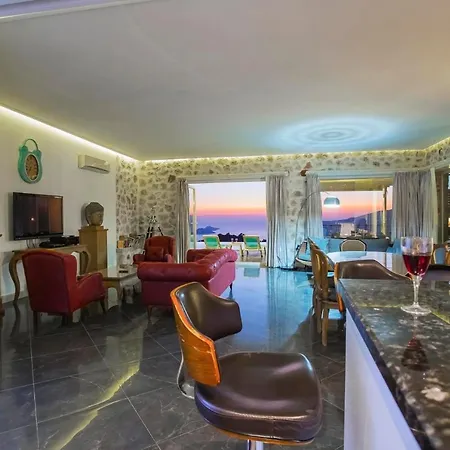 Villa Sleeps 11 Pool Air Con Wifi *