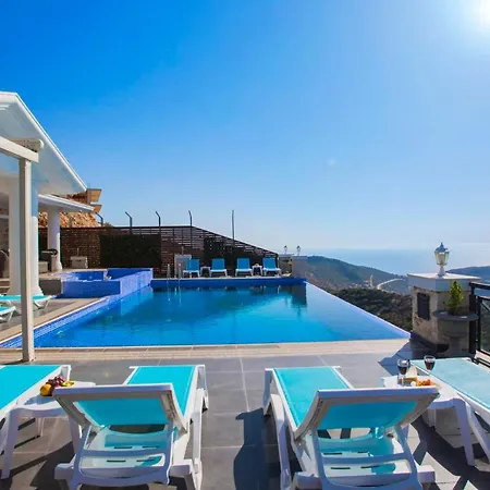 Villa Sleeps 11 Pool Air Con Wifi *