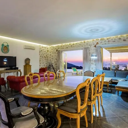 Villa Sleeps 11 Pool Air Con Wifi *